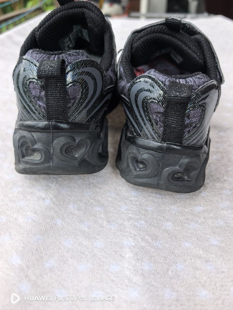 Страхотни детски маратонки skechers за момиче номер 28 стелка 17.5см