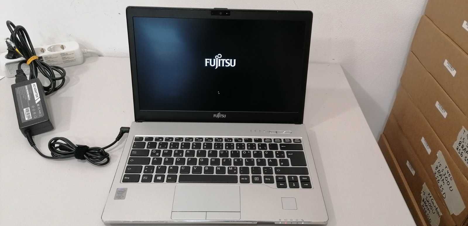 Лаптоп Fujitsu LIFEBOOK S935 i5-5300U/4GB/500GB HDD