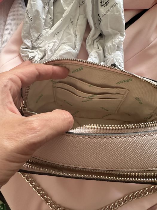 Дамска чанта Guess