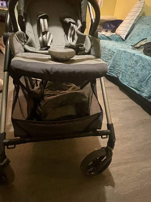 cybex бебешка количка с кош за новородено