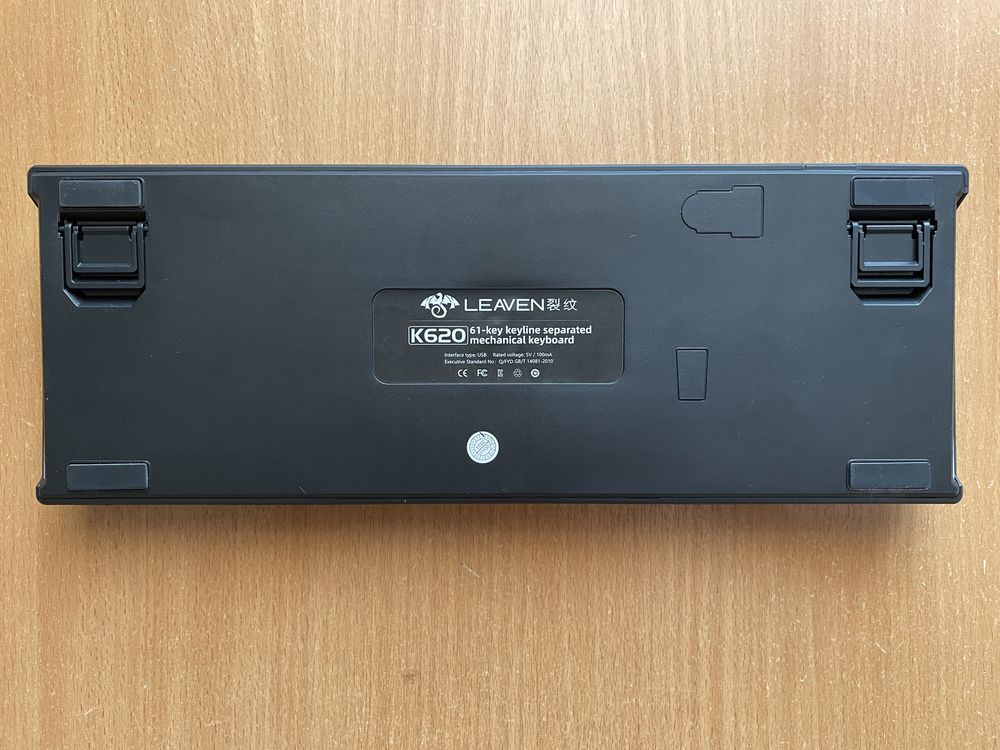 Продам игровую механическую клавиатуру Leaven