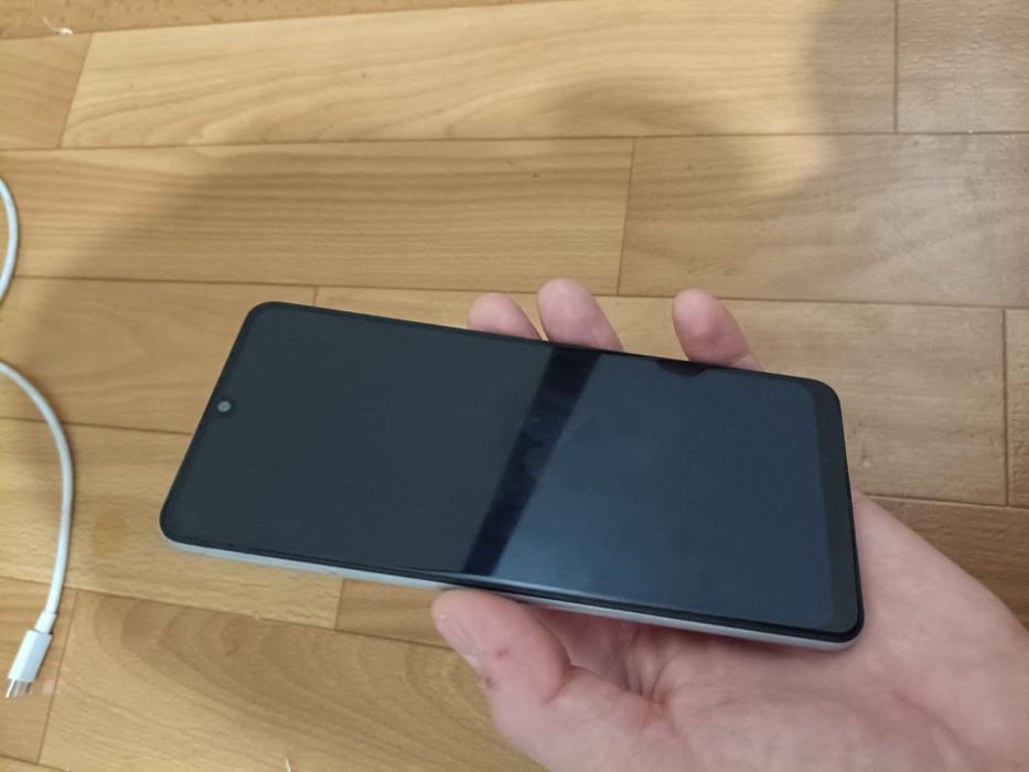 Продам Samsung A31 64g