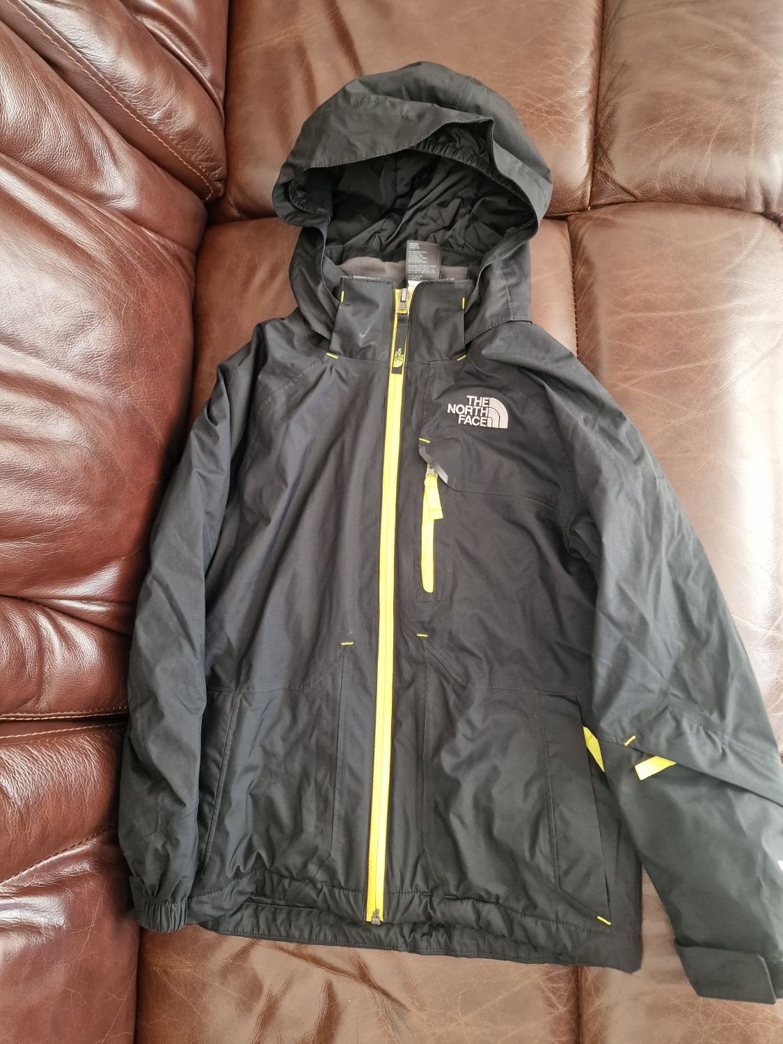 Дамско яке Adidas розмер S, Дeтско яке H&M Adidas 128см., 134см., 140с