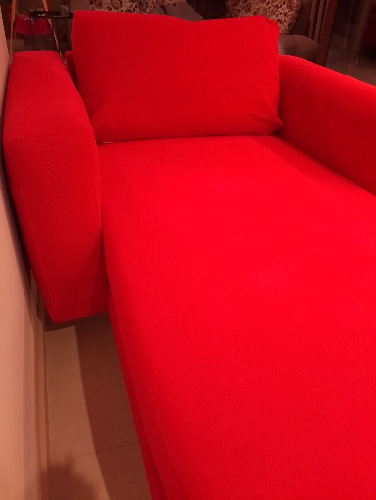 Лежанка IKEA, червена