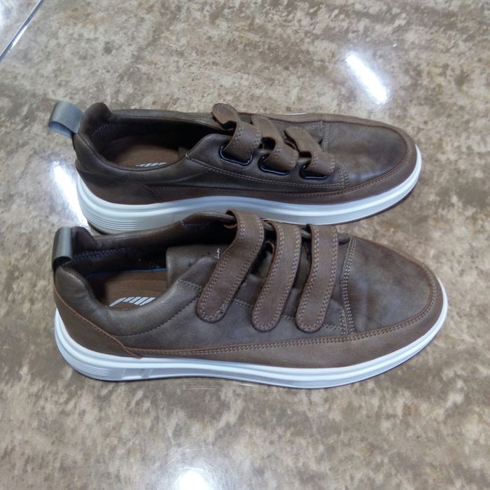 Новые мужские кроссовки 41 размер