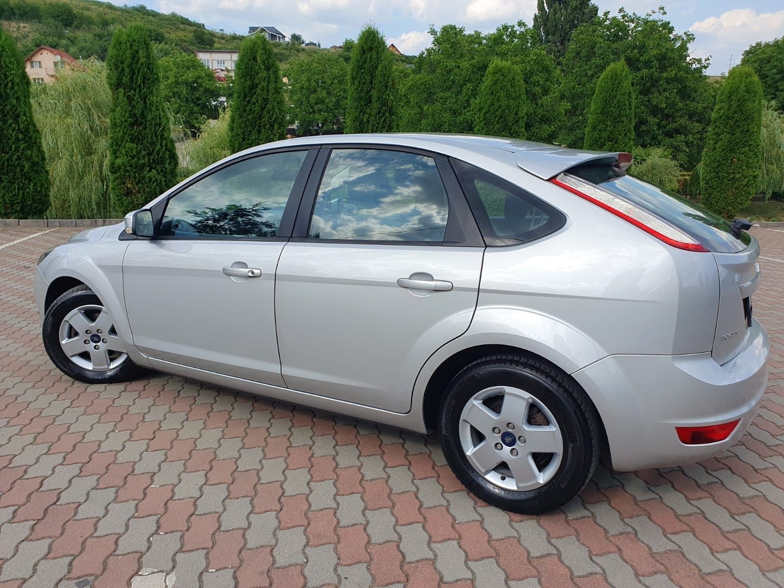 *Ford focus generațion model*1.6benzina*101cai*2009*euro4*start/stop/