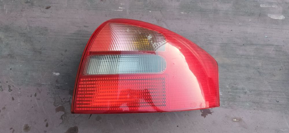 Продам задний фонарь ауди а6с5 седан