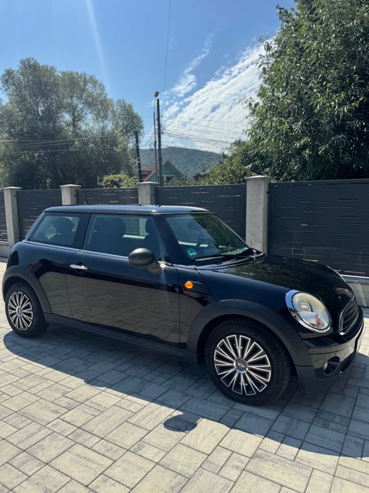 Mașină mini cooper