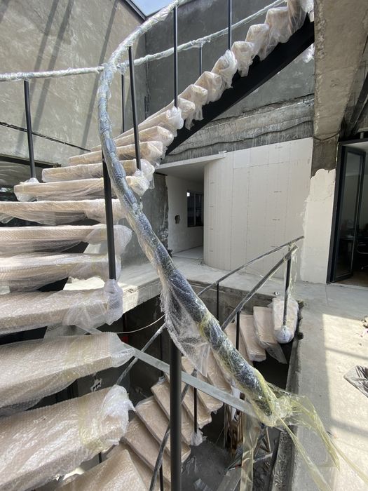 Металическая лестница