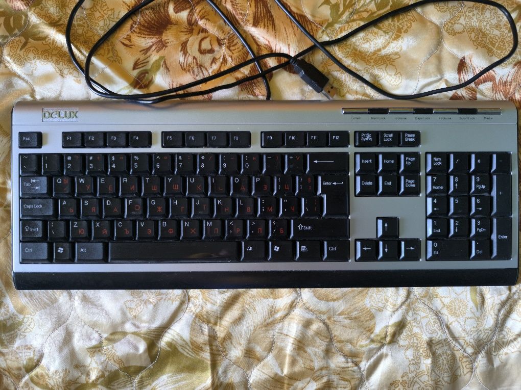 Delux DLK-5003 Multimedia Keyboard PS/2 Silver/Black