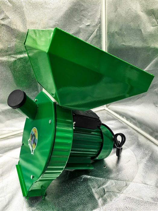 Moara manuala Nr 2 cu sac si cuva mare 399 lei
