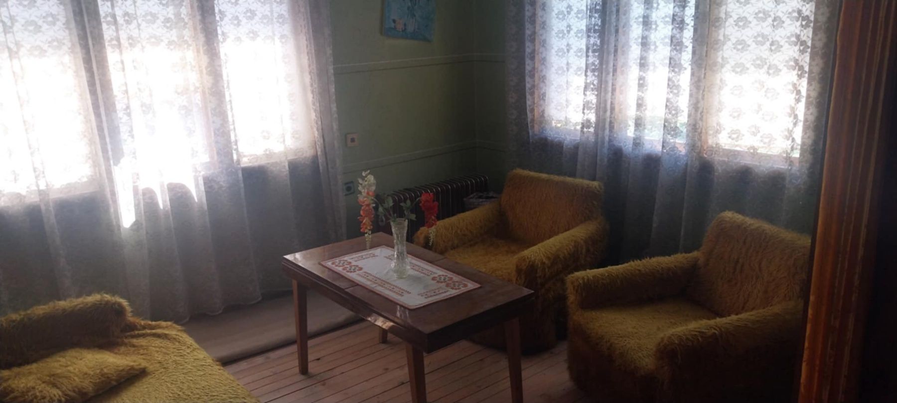 Продаваме етаж от къща в град  Панагюрище
