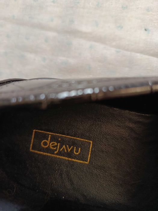 Продам женскую обувь.