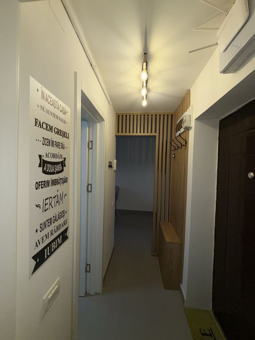 Inchiriez studio central Pitesti 100 m de primaria Pitesti