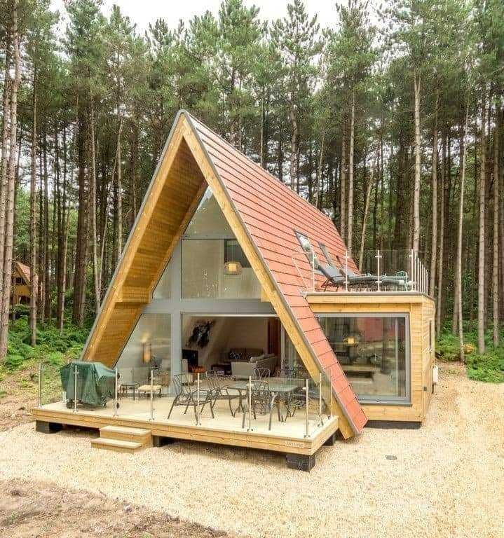 Casa si Cabana stil A-Frame pe structura de lemn