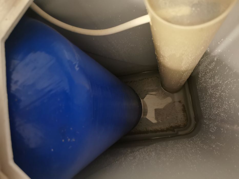 Stație dedurizare apă cu sare