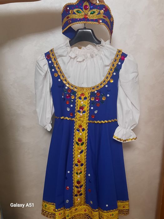 Русский платье  срочно продам