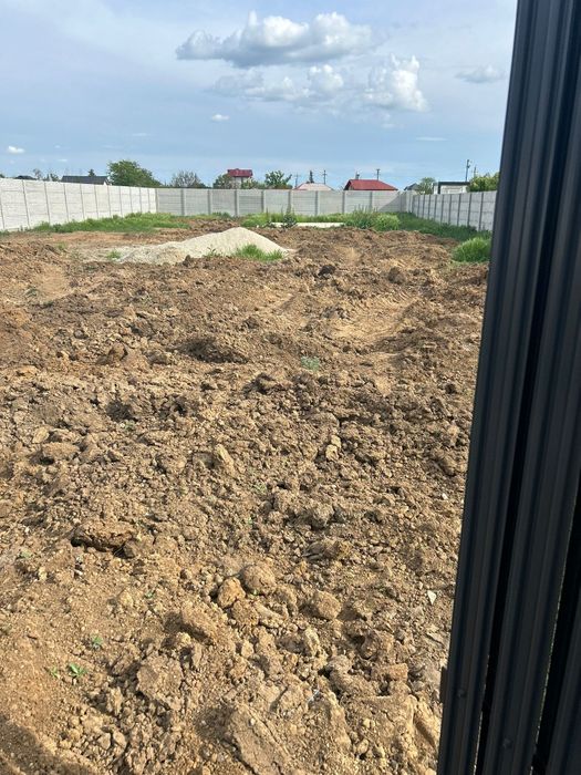 Pamant galben de umplutura compactabil / chisai / beton concasat nisip