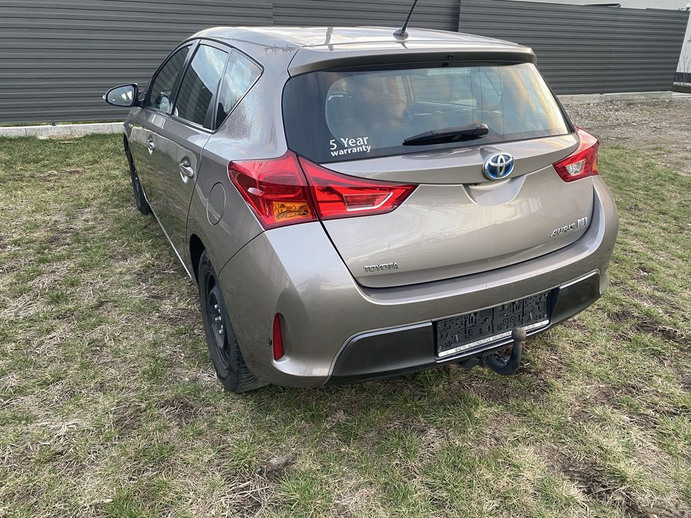 Toyota Auris 1.8 hybrid / avariat / 160.000km