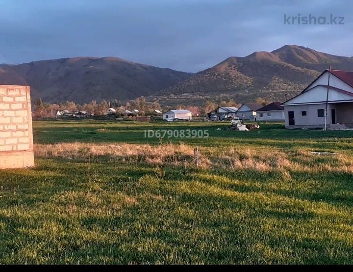 Продам участок с времянкой