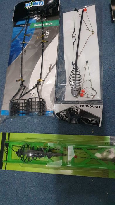 Vand set de 8 monturi de pescuit NOI+un bonus