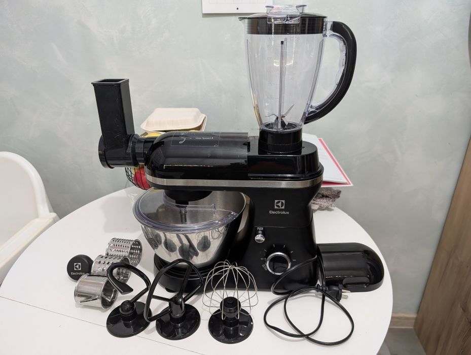 Robot de bucatarie Electrolux