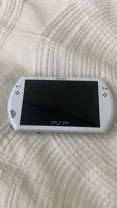 PlayStation Portable Go