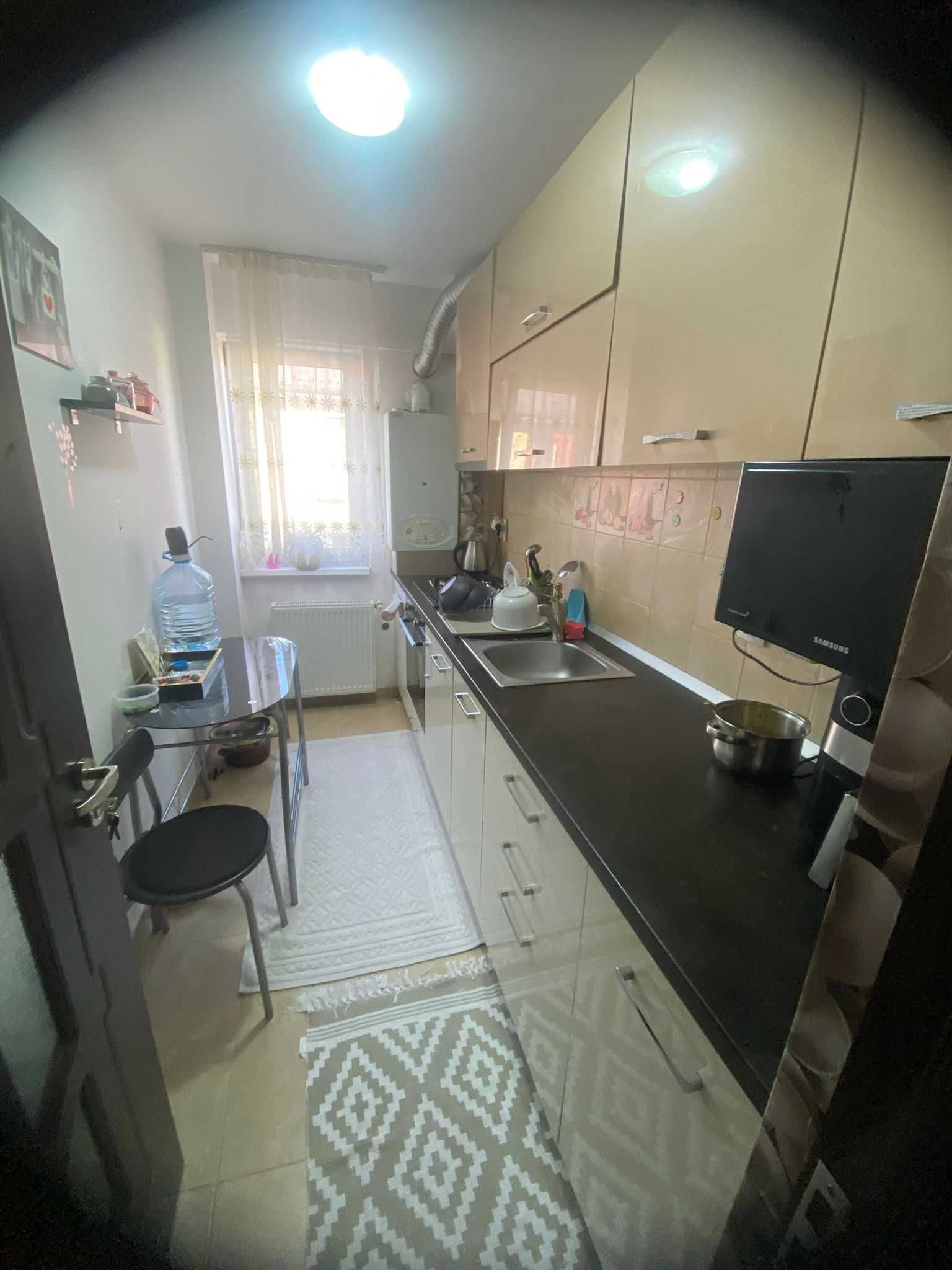 Apartament 2 camere, decomandat, drumul fermei