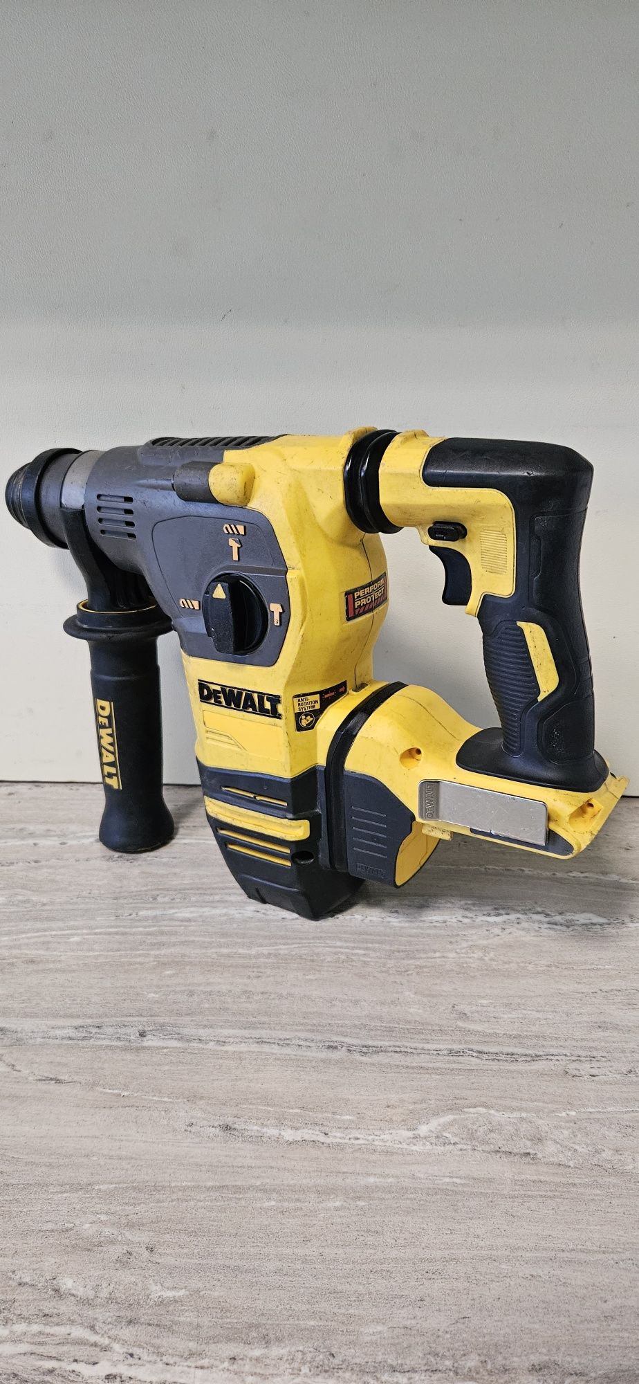 Dewalt Перфоратор DCH333 XR FLEXVOLT 54V.