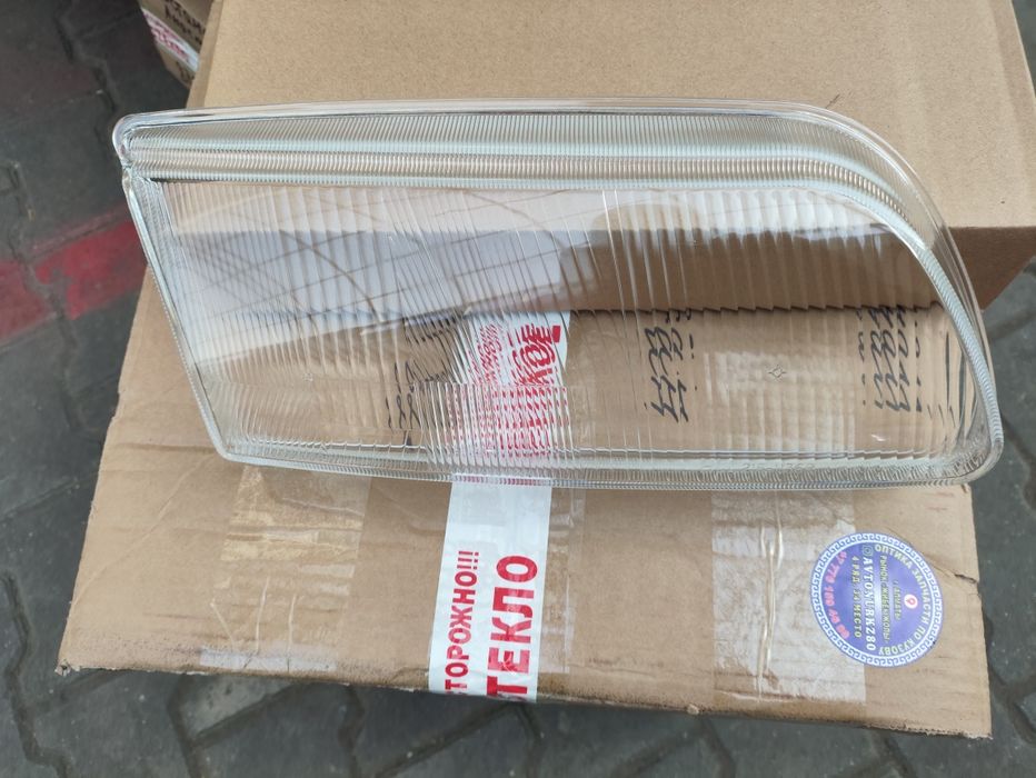 Стекло Мазда пчичка