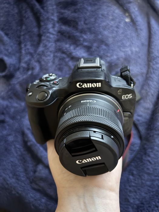 Canon EOS R50 cu toate accesoriile