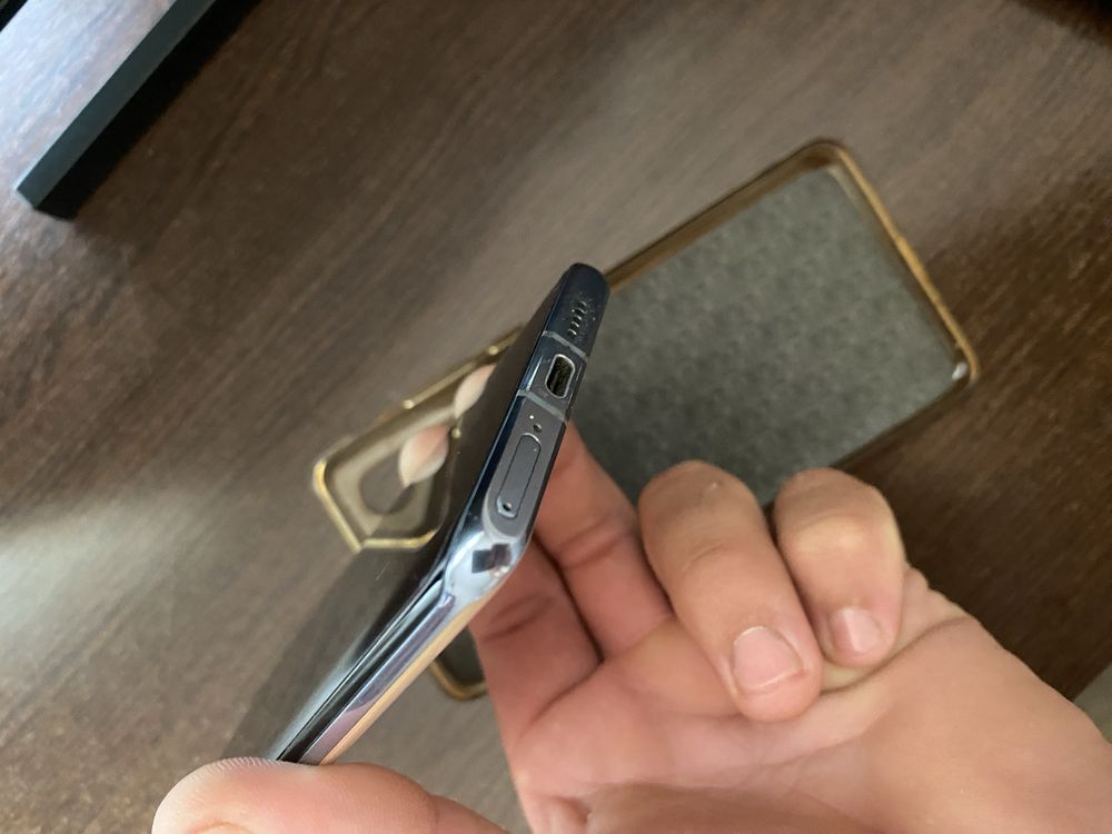 Vând Huawei P30 Pro , 256 8Ram , imprcabil