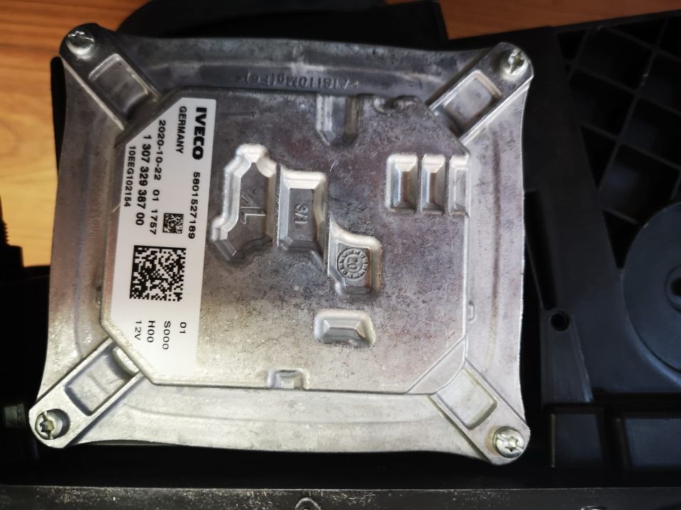 FAR STANGA STRALIS euro 6 lumini zi LED 5801745449 nou ORIGINAL centralina inclusa