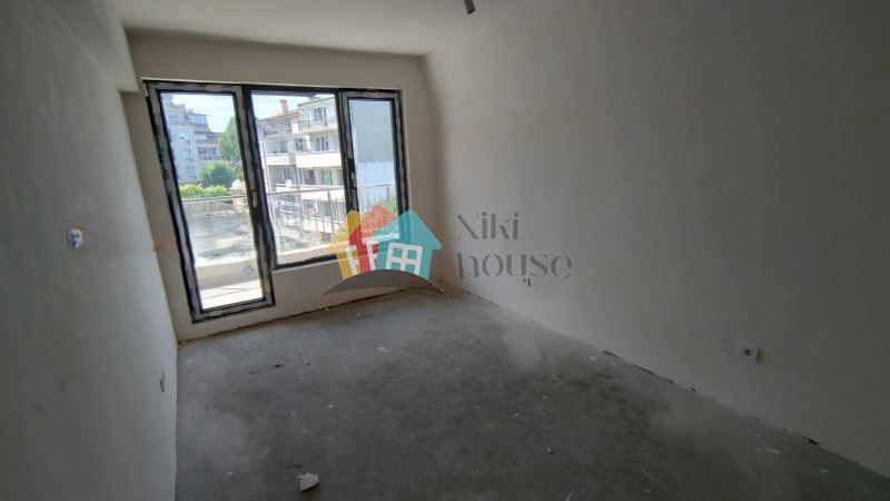 Продава се Тристаен апартамент в Варна, Аспарухово - 100 кв.м за 1320 €/кв.м - Снимка #6