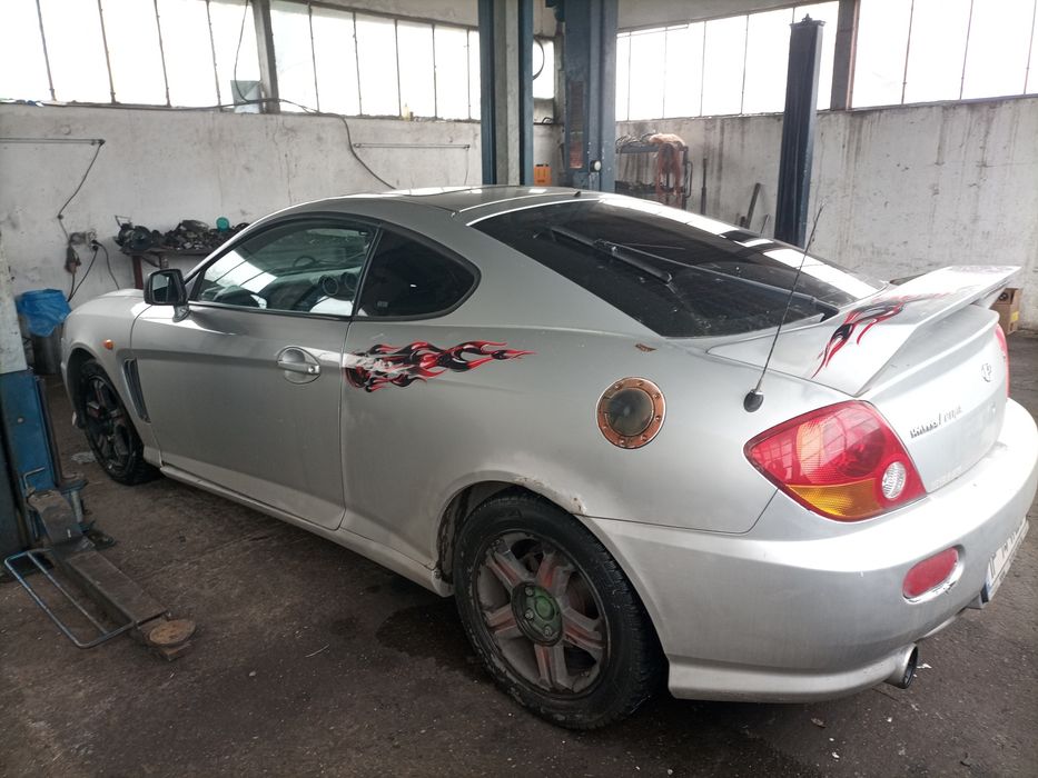 Vând Hyundai Coupe (volan-dreapta)