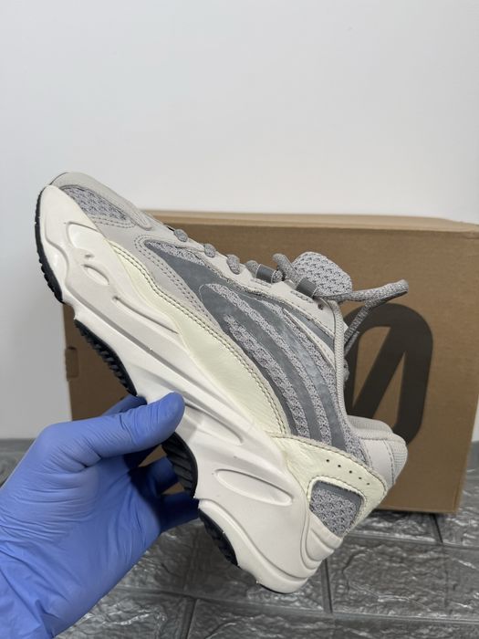Yeezy 700 Static