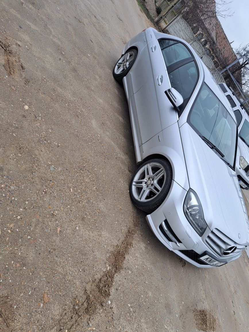 Dezmembrez mercedes c class, w204,motor 2.2 om51,amg,faruri ils