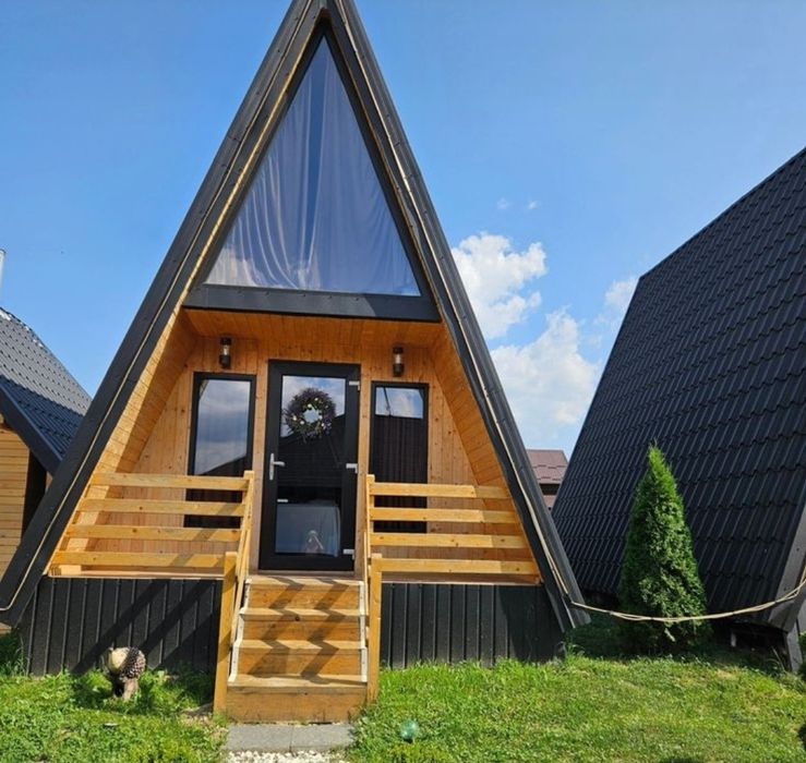 Constructor, cabane, case, foișoare, magazii, acoperise din lemn uscat