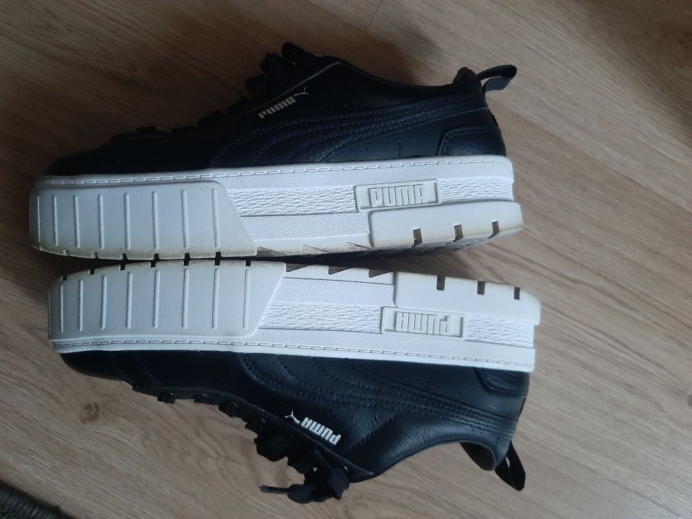 Оригинални обувки на Puma.