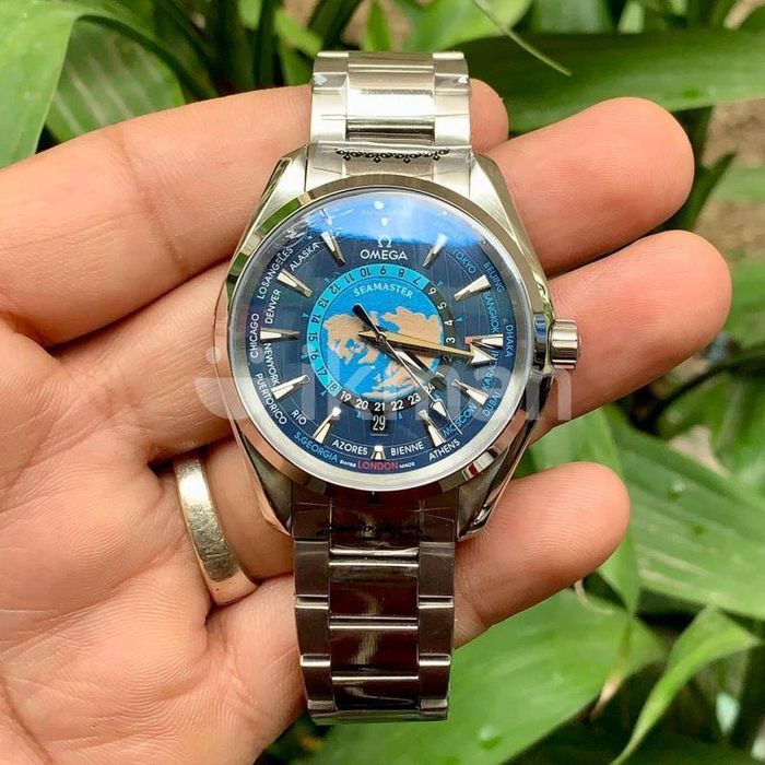 Часы от фирмы Омега механические