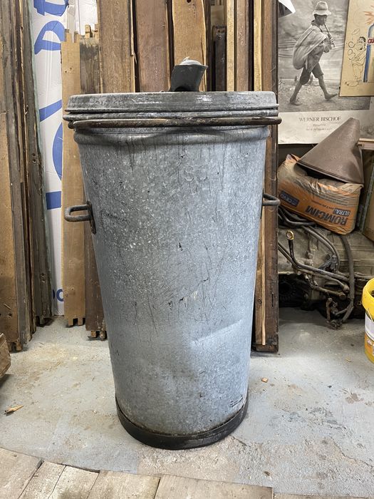 Pubela comunista anii 60/80. ISB