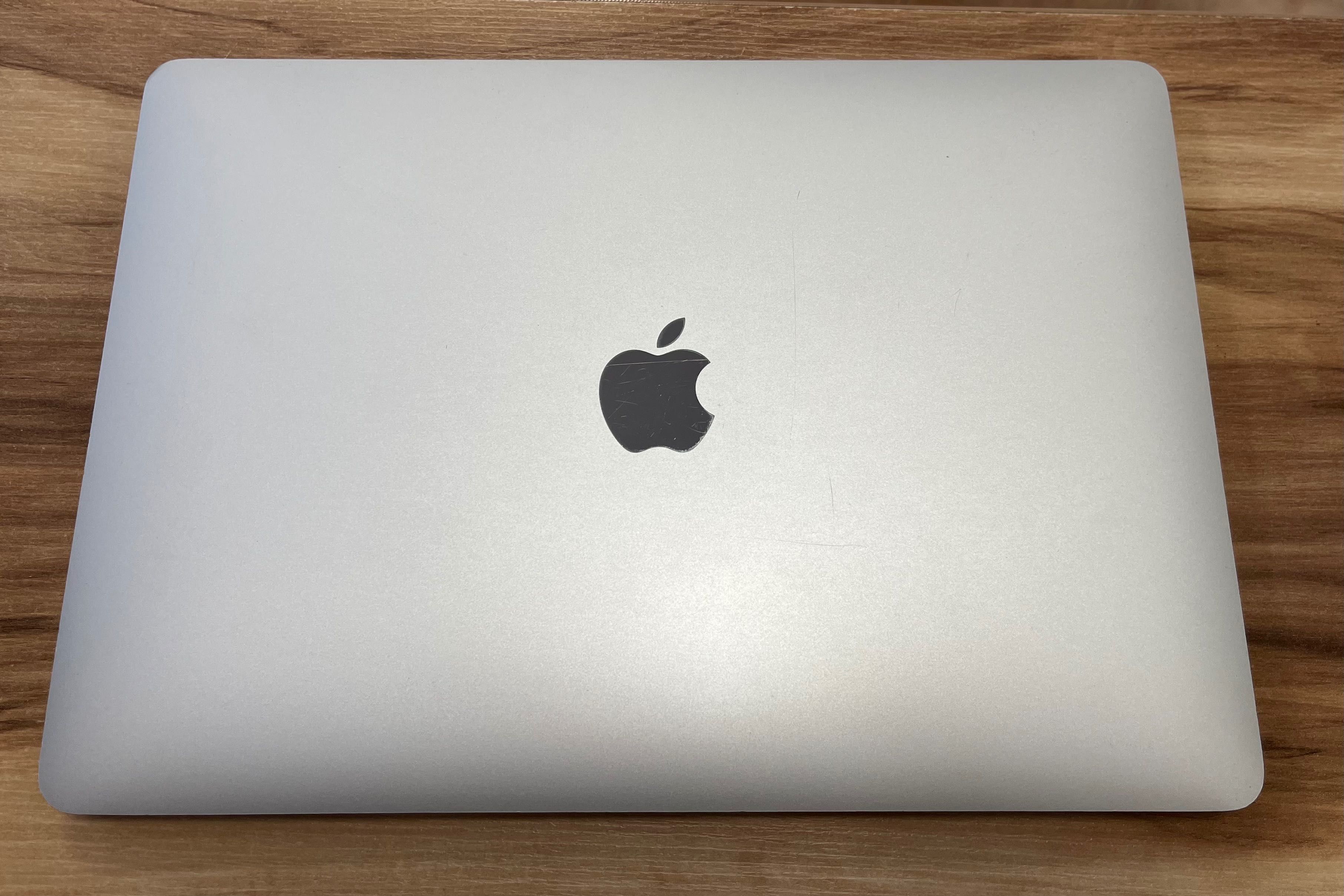 MacBook Pro A1708 13инча 2017г 256gb