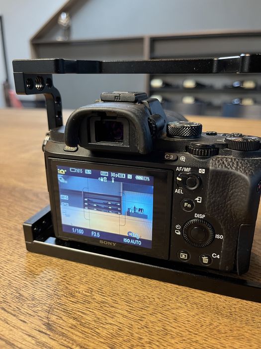 Kit Sony A7II + obiectiv 28-70 + accesorii