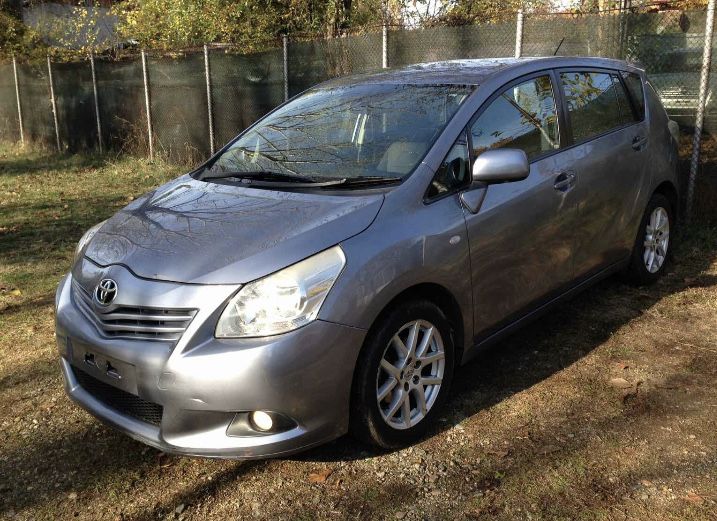 Тойота Версо /Toyota Verso 2.0D4D 126кс. 2010г НА ЧАСТИ