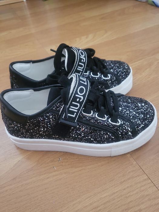 Уникални кецове Liu Jo и сандали Zara