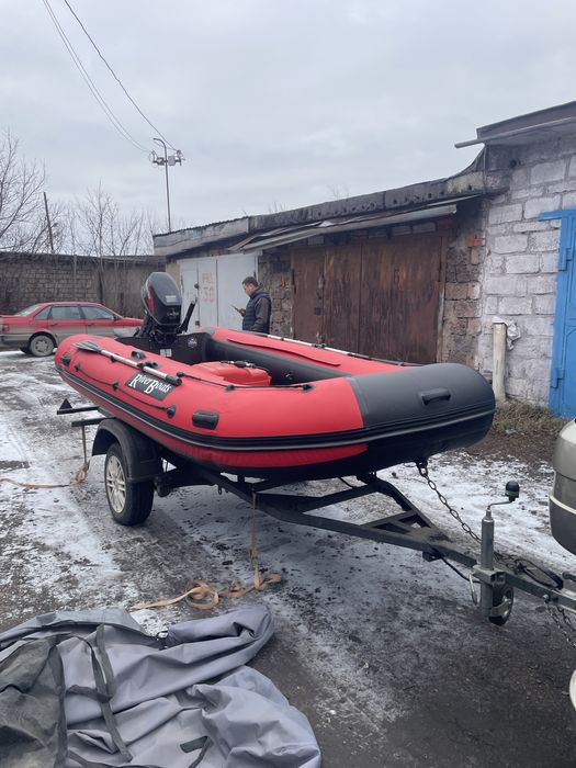 Продам лодку  надувную, с матором