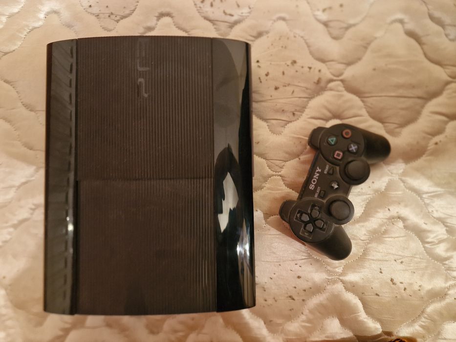 Playstation 3 Slim + 6 игри и dualshock 3