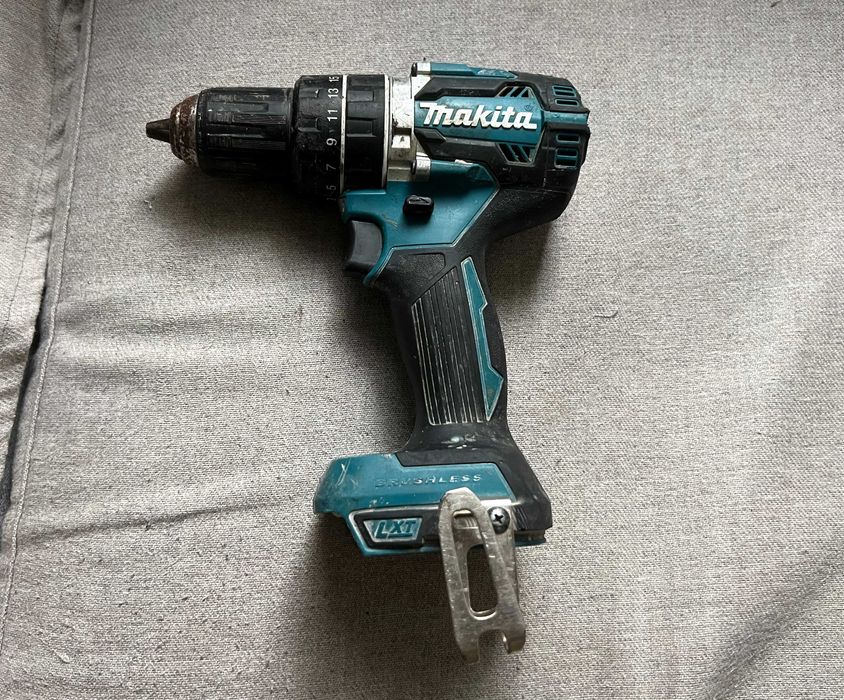 Makita DHP484 LXT 18V brushless functional defect comutator doar corp