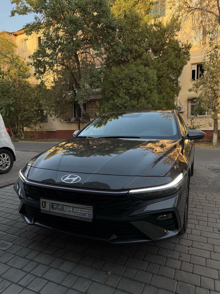 Продается Hyundai Elantra 1.6 Elegance Plus
