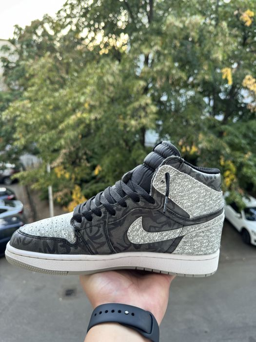 Air Jordan 1 Retro High Rebellionaire